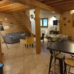 Confort 1-7 Personnes Шале *