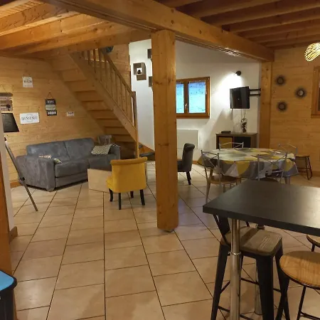 Confort 1-7 Personnes Chalet *